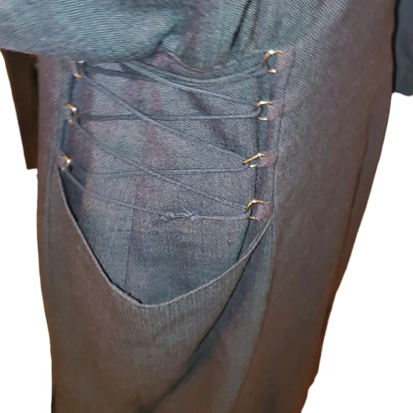 Very Cool  Small Womans Coat, lacing at sides. - Picture 8 of 9